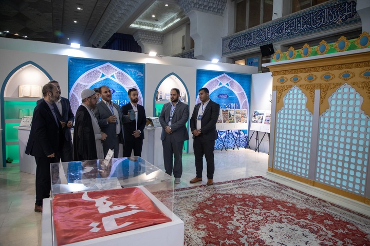 العتبتان المقدستان تؤكّدان على تعزيز التعاون المشترك لإبراز نشاطاتهما في معرض طهران
