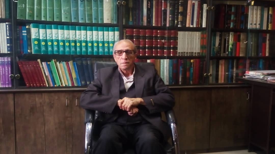 جلسه پر رونق تفسیر قرآن برادر علامه جعفری در حرم مطهر امام رضا(ع)