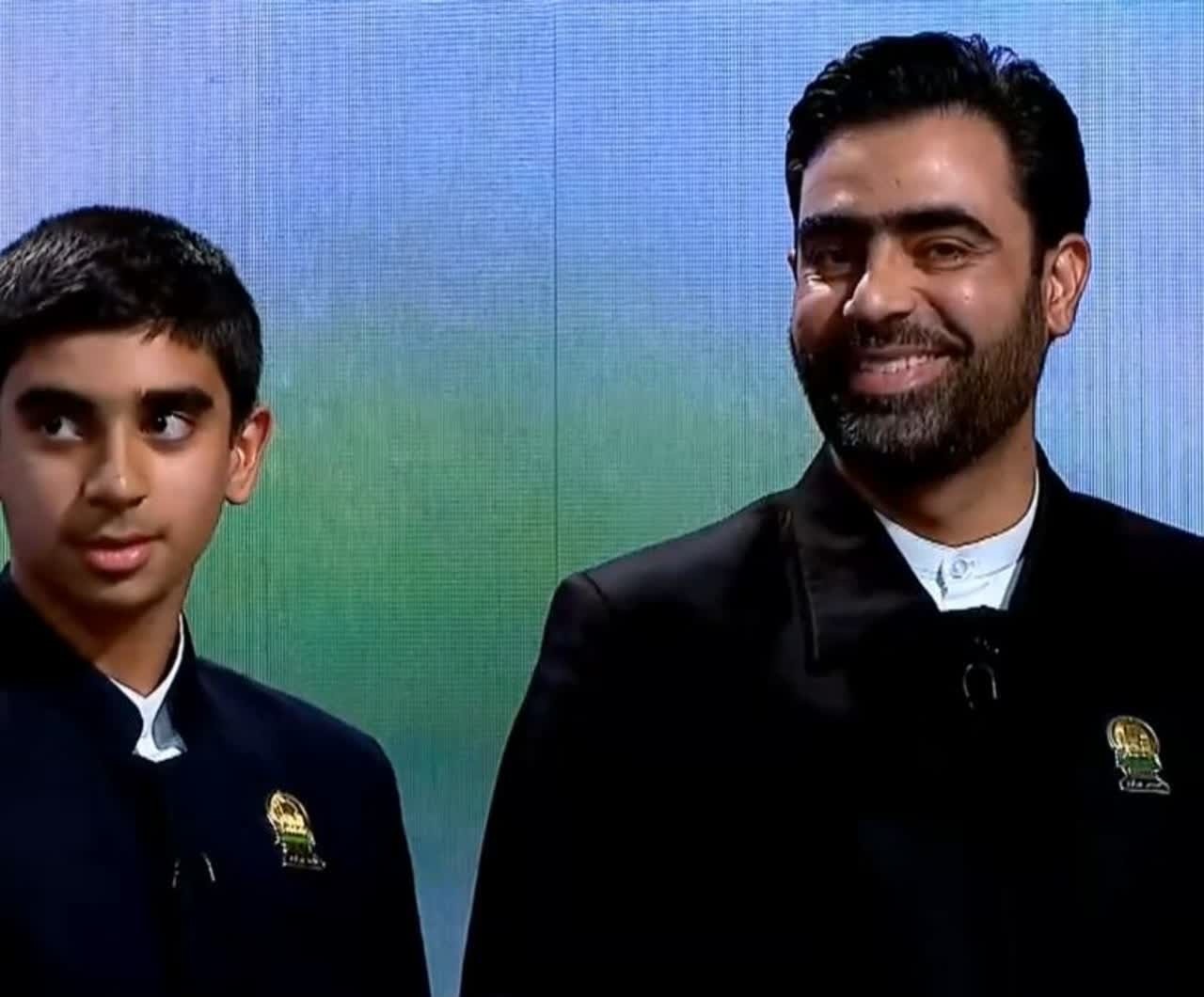 دوران تحصیل برای گفتن اذان حرم مطهر رضوی از مدرسه اجازه میگرفتم