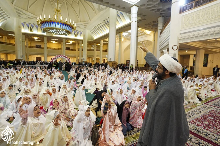 جشن بزرگ دختران روزهاولی در حرم مطهر حضرت شاهچراغ علیه السلام