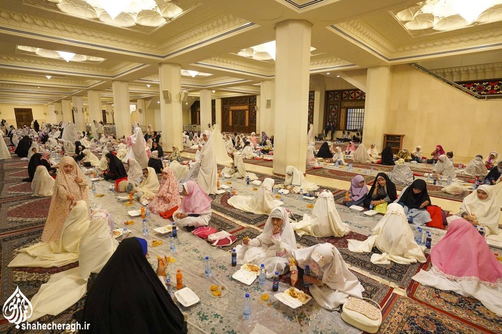 جشن بزرگ دختران روزهاولی در حرم مطهر حضرت شاهچراغ علیه السلام