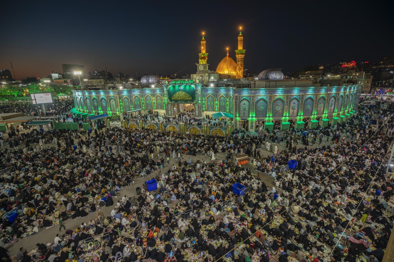 Hundreds of thousands of visitors revive the last Friday eve of the month of Ramadhan in Karbala