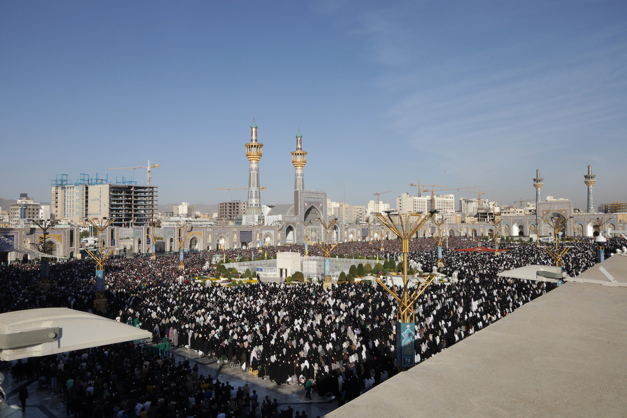 Eid al-Fitr Prayers held in Imam Reza shrine