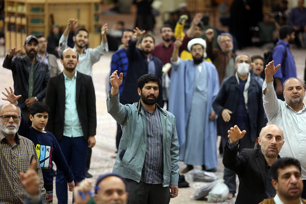 مراسم شکرانه حمله ایران به رژیم جعلی صهیونیستی در حرم مطهر بانوی کرامت