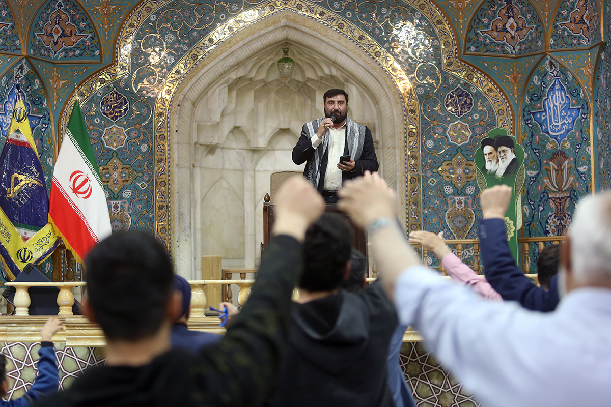 مراسم شکرانه حمله ایران به رژیم جعلی صهیونیستی در حرم مطهر بانوی کرامت