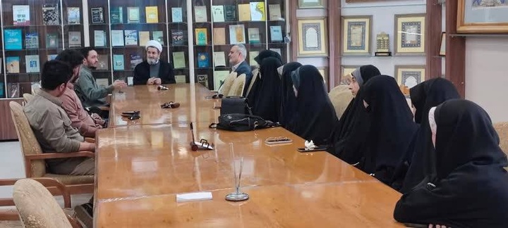 دیدار بانوان فعال فرهنگی کشور تایلند با معاون امور بین الملل آستان قدس رضوی
 دیدار بانوان فعال فرهنگی کشور تایلند با معاون امور بین الملل آستان قدس رضوی