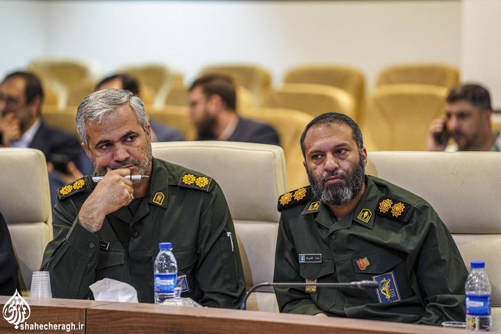 نشست ستاد بزرگداشت دهه كرامت کشور در حرم مطهر حضرت شاهچراغ علیه السلام