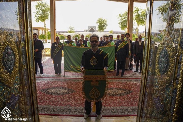 نشست ستاد بزرگداشت دهه كرامت کشور در حرم مطهر حضرت شاهچراغ علیه السلام