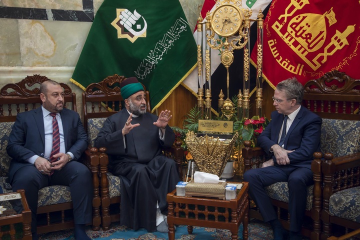 تمجید سفیر فرانسه از پروژههای آستان قدس عباسی و خدمات آن به زائران