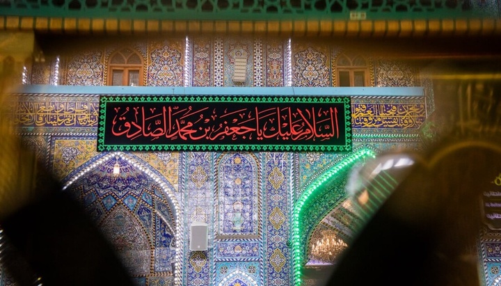 آماده سازی حرم مطهر امام حسین (ع) برای سالروز شهادت امام جعفر صادق علیه السلام