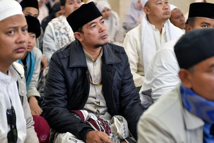 تشرف زائران اندونزیایی به حرم مطهر رضوی