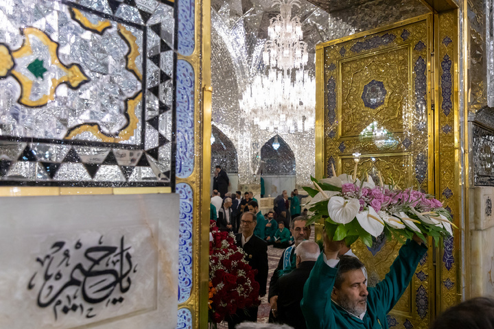 مظاهر الزينة في العتبة الرضوية بذكرى ميلاد الامام الرضا(ع)