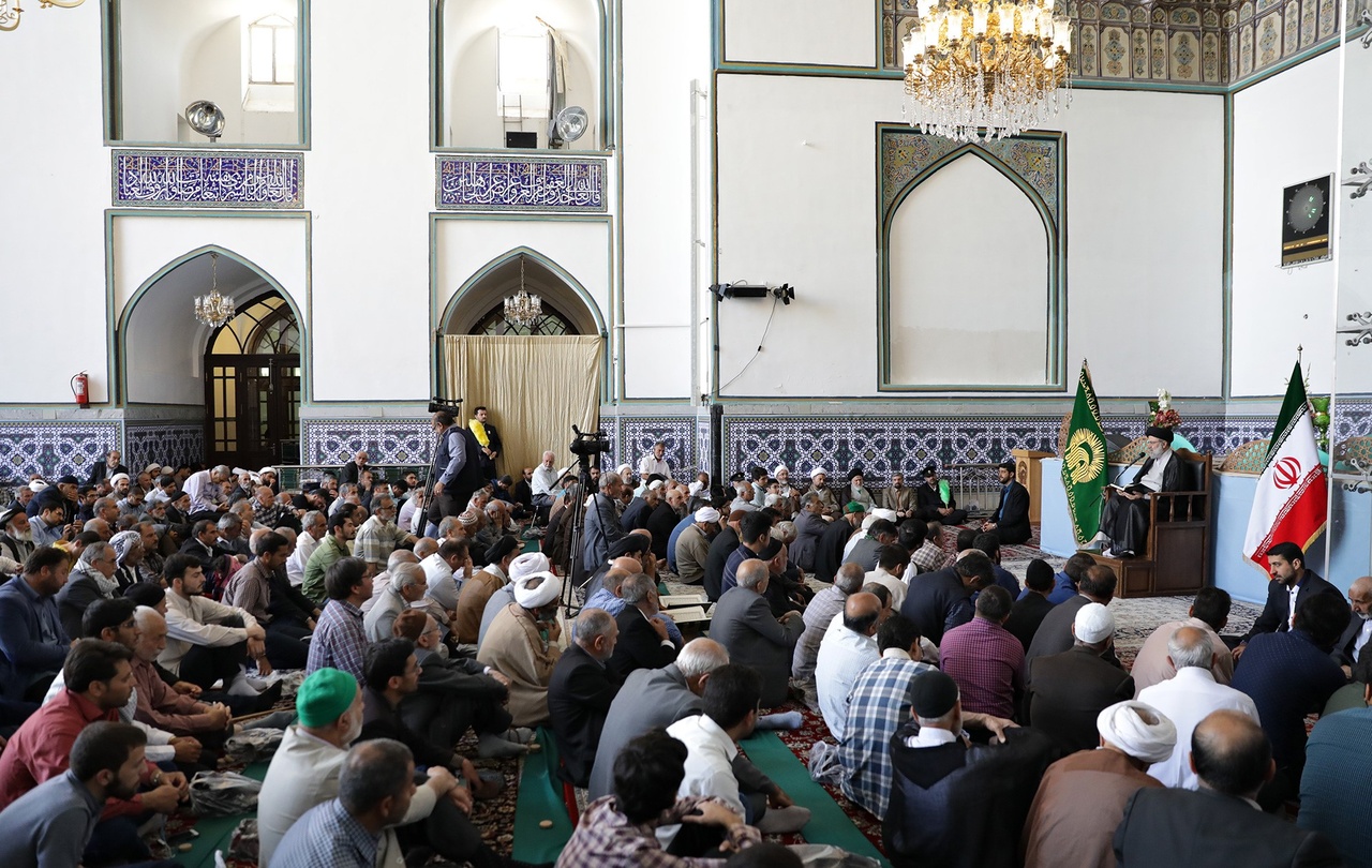 شهید آیتالله رئیسی توجه ویژهای به فعالیتهای قرآنی حرم مطهر رضوی داشتند