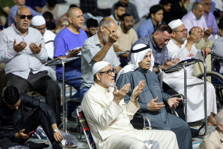 الزوار العرب الكرام يحييون ذكرى شهداء الخدمة