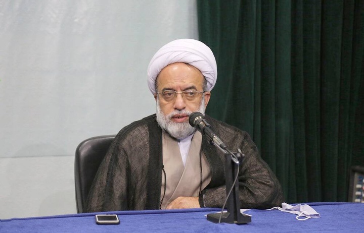 سالانہ ڈیڑھ لاکھ ہندوستانی زائرین حرم امام رضا(ع) کی زیارت سے مشرف ہوتے ہیں؛آیت اللہ مہدی مہدوی پور سالانہ ڈیڑھ لاکھ ہندوستانی زائرین حرم امام رضا(ع) کی زیارت سے مشرف ہوتے ہیں؛آیت اللہ مہدی مہدوی پور