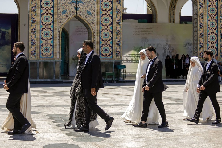 ۲۲ شاب وشابة من لبنان يعقدون قرانهم في حرم الإمام الرضا عليه السلام ۲۲ شاب وشابة من لبنان يعقدون قرانهم في حرم الإمام الرضا عليه السلام