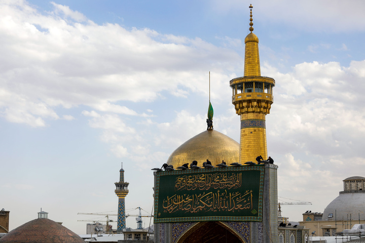 حرم امام رضا(ع) میں دعائے عرفہ کی قرائت