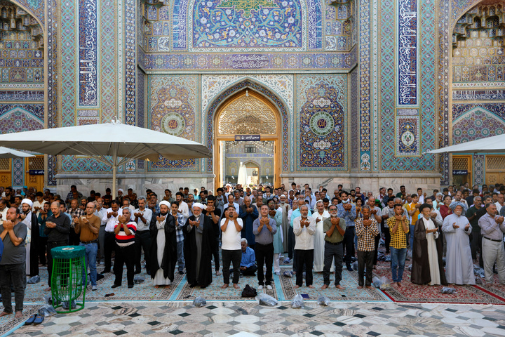 اقامه نماز عید سعید قربان در حرم مطهر رضوی