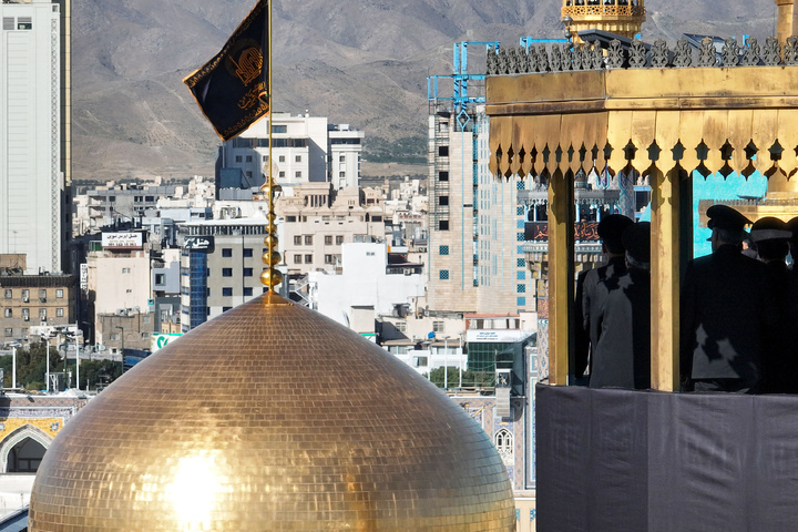 حرم امام رضا(ع) میں ’’صلا‘‘ کے عنوان سےعزاداری کے روایتی پروگرام کا انعقاد