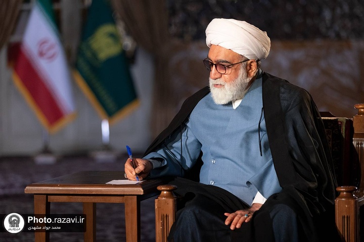Custodian of Imam Reza shrine congratulates Iran’s president-elect Custodian of Imam Reza shrine congratulates Iran’s president-elect