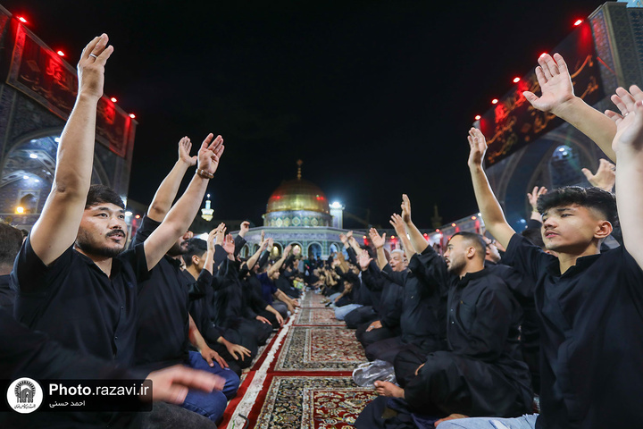 Afghan processions mourn at shrine’s husayniyya
