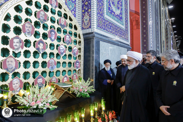 Khotbeh Khani Ritual underway in Imam Reza shrine on eve of Ashura