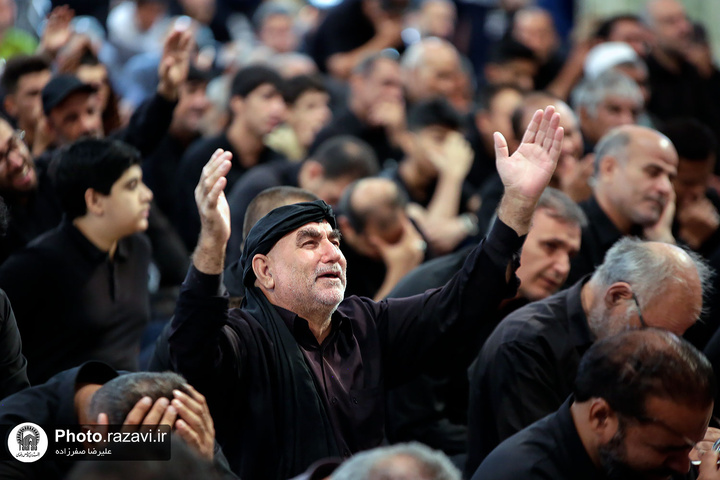 حرم امام رضا (ع) میں یوم عاشورا کی مناسبت سے مقتل خوانی کے پروگرام کا انعقاد