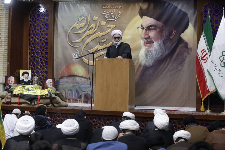 سيولد مئات المجاهدين الآخرين من دماء السيد حسن نصر الله الطاهرة سيولد مئات المجاهدين الآخرين من دماء السيد حسن نصر الله الطاهرة