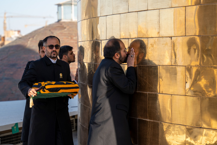 Imam Reza shrine hoists black flags marking Nasrallah’s martyrdom