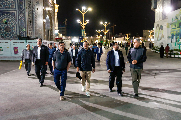 Participants of the International Persian Language Conference visit Imam Reza shrine