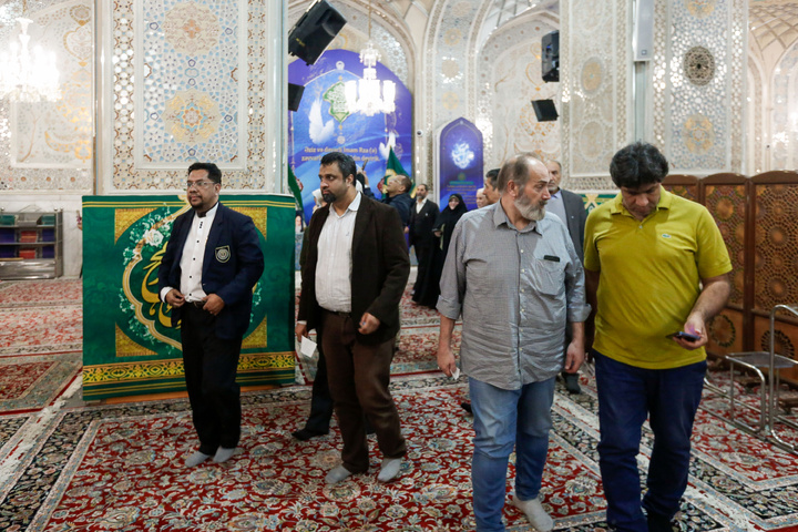 Participants of the International Persian Language Conference visit Imam Reza shrine