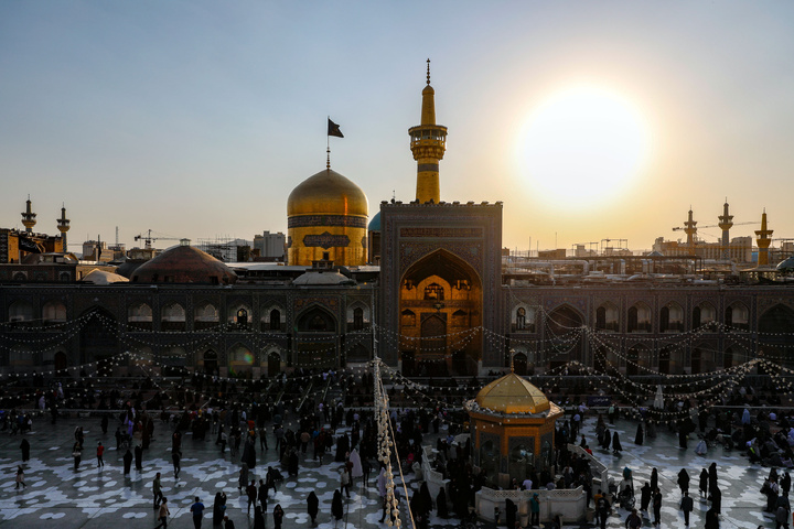 Mourning flag over holy shrine's dome