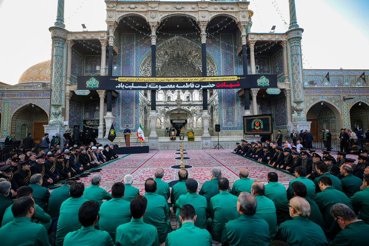 Mourning flag raised at Hazrat Masoumeh shrine 