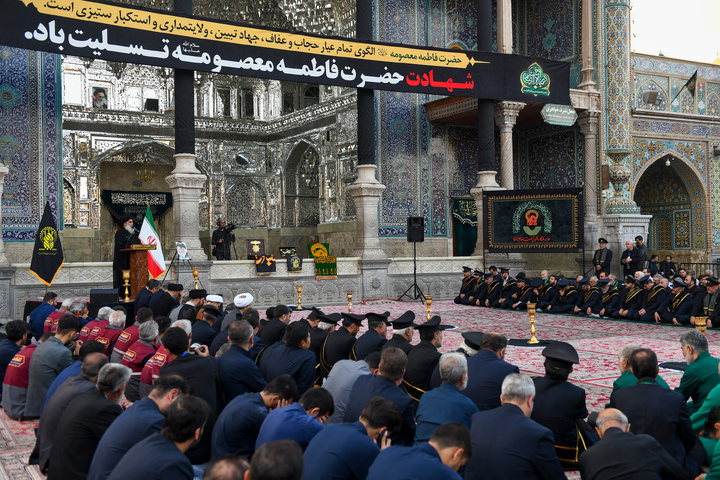 Mourning flag raised at Hazrat Masoumeh shrine 