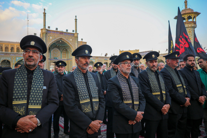 Mourning flag raised at Hazrat Masoumeh shrine 