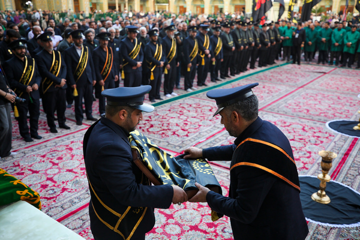 Mourning flag raised at Hazrat Masoumeh shrine 