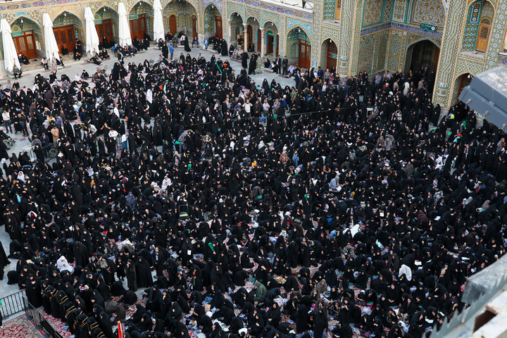 Mourning flag raised at Hazrat Masoumeh shrine 