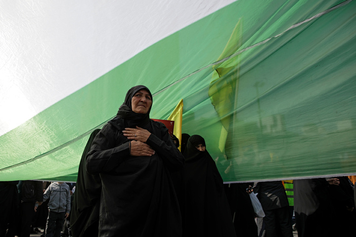 Custodian of Imam Reza shrine attends Gen. Nilforoushan's funeral ceremony
