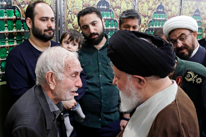 Ceremony to bid farewell to body of martyred General Nilforoushan underway in Imam Reza shrine