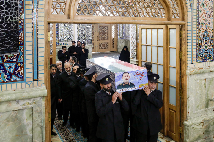 Ceremony to bid farewell to body of martyred General Nilforoushan underway in Imam Reza shrine