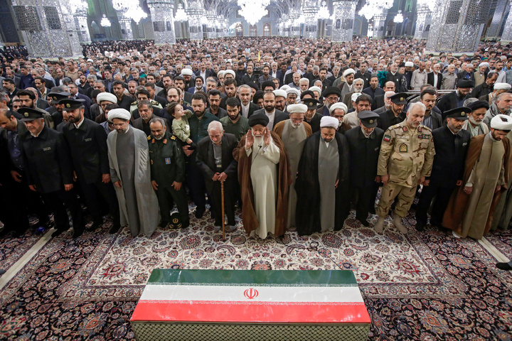 Ceremony to bid farewell to body of martyred General Nilforoushan underway in Imam Reza shrine