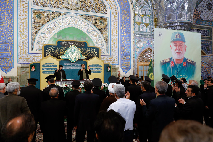 Ceremony to bid farewell to body of martyred General Nilforoushan underway in Imam Reza shrine