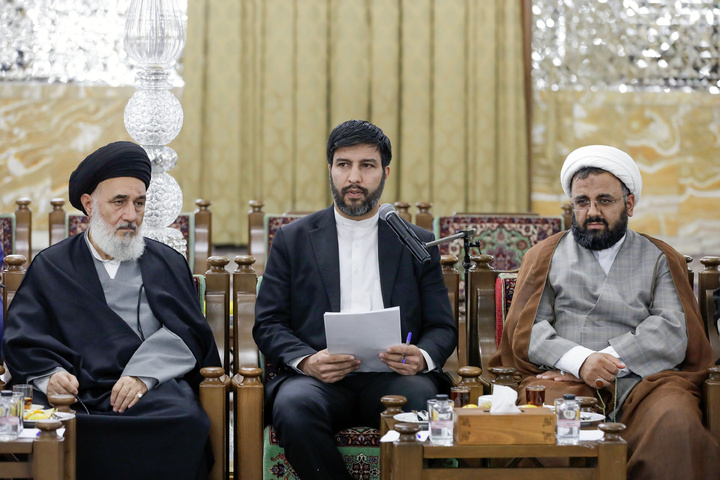 Khorasan Seminary School holds high-level meeting in presence of shrine custodian