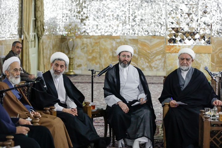 Khorasan Seminary School holds high-level meeting in presence of shrine custodian