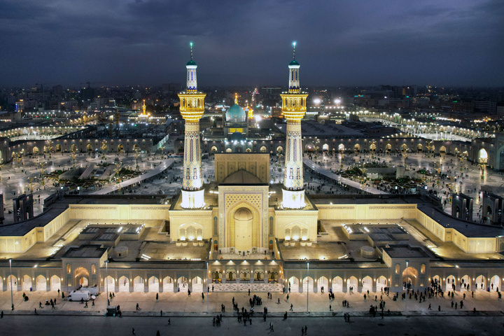 حرم امام رضا(ع) کے قبلہ اسکوائرکے فرنٹ حصے کی بحالی اور زائرین کے خدماتی مقامات کی توسیع و ترقی کے منصوبے کا افتتاح حرم امام رضا(ع) کے قبلہ اسکوائرکے فرنٹ حصے کی بحالی اور زائرین کے خدماتی مقامات کی توسیع و ترقی کے منصوبے کا افتتاح