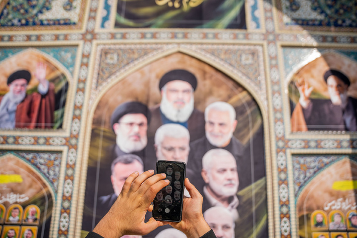 ‘Depiction of Flood’ art event underway in Imam Reza shrine