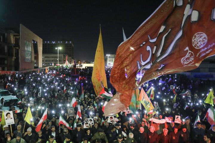 Public gathering of 'Allegiance to Nasrallah' underway in Mashhad