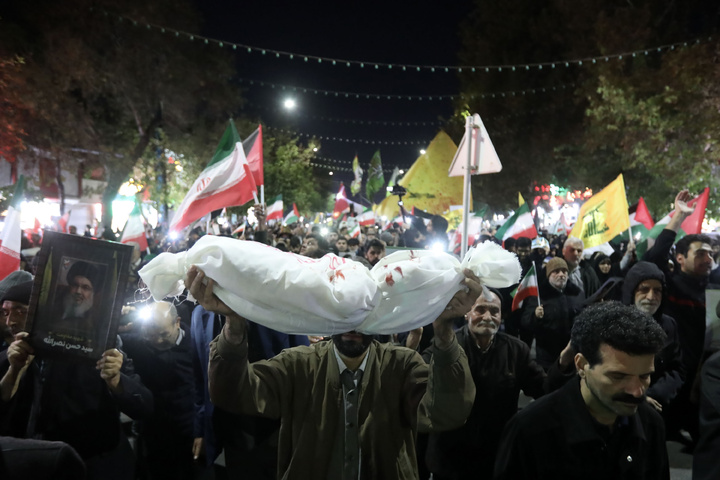 Public gathering of 'Allegiance to Nasrallah' underway in Mashhad