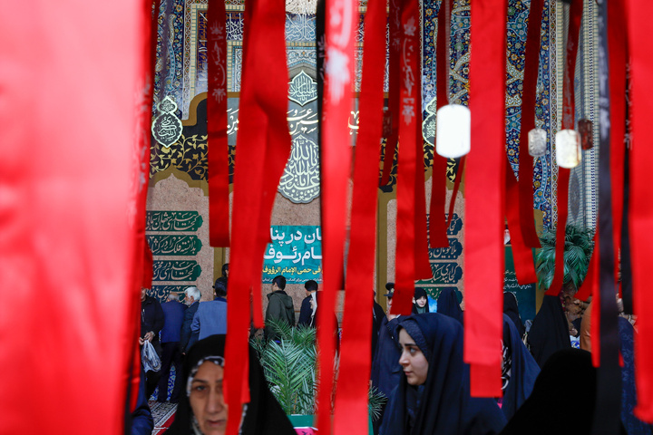 Special program of ‘Lebanon under Protection of Gracious Imam’ underway in shrine