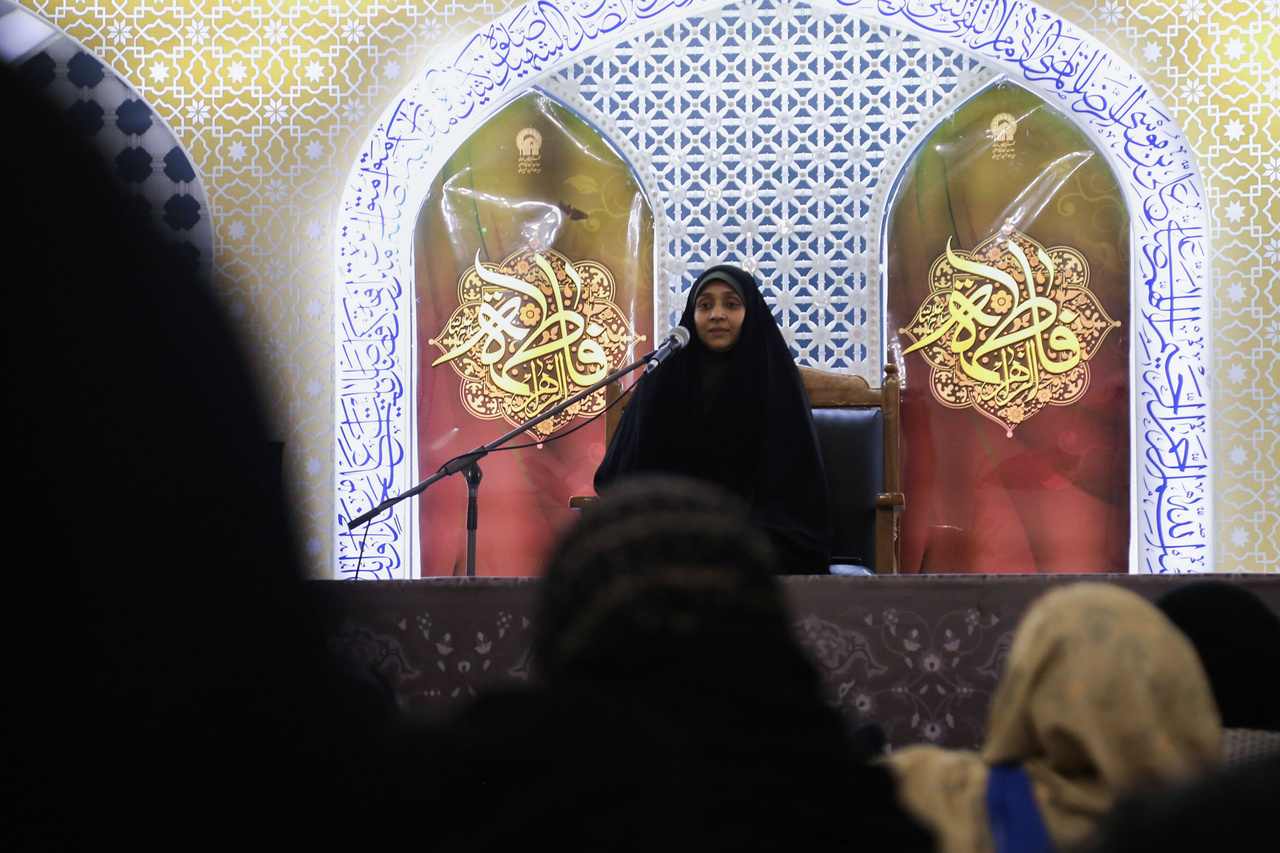 Urdu-speaking women mourn martyrdom of Hazrat Fatima